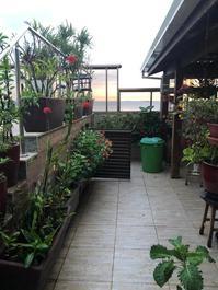 Suíte de alto luxo na praia da Costa com ar condicionado