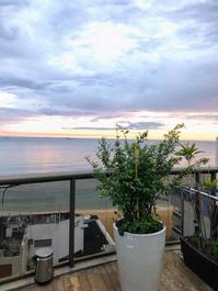 Suíte de alto luxo na praia da Costa com ar condicionado