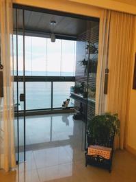 Suíte de alto luxo na praia da Costa com ar condicionado