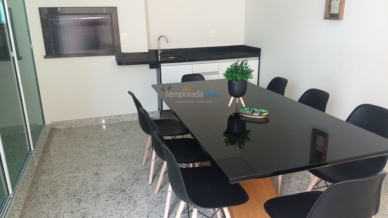 Apartment for vacation rental in Itapema (Meia Praia)