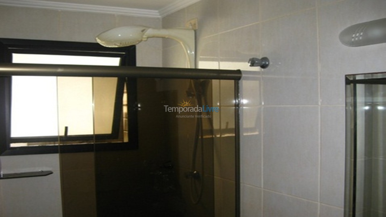 Apartamento para aluguel de temporada em Praia Grande (Guilhermina)