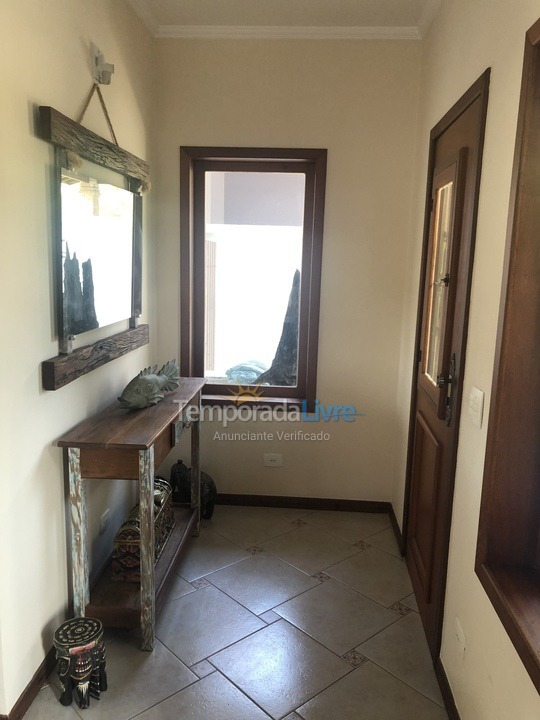 Casa para aluguel de temporada em Bertioga (Condominio Morada da Praia)