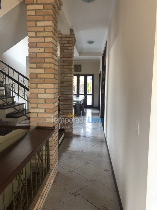 Casa para aluguel de temporada em Bertioga (Condominio Morada da Praia)