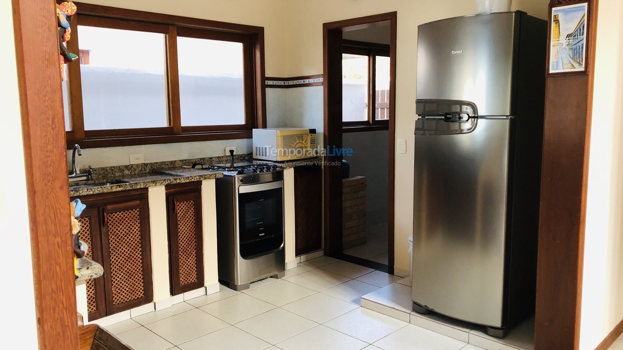 Casa para aluguel de temporada em Bertioga (Condominio Morada da Praia)