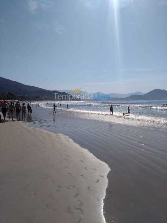 Casa para alquiler de vacaciones em Ubatuba (Praia das Toninhas)