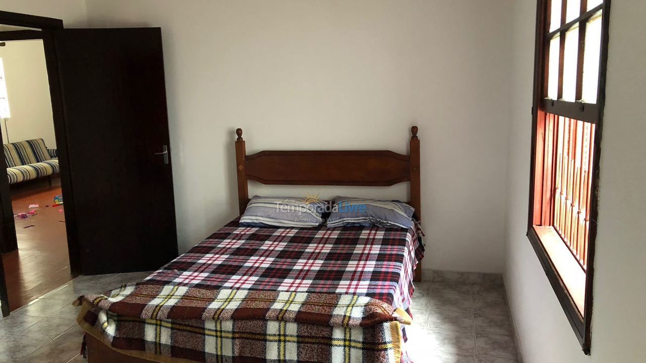 Casa para alquiler de vacaciones em Ubatuba (Enseada)