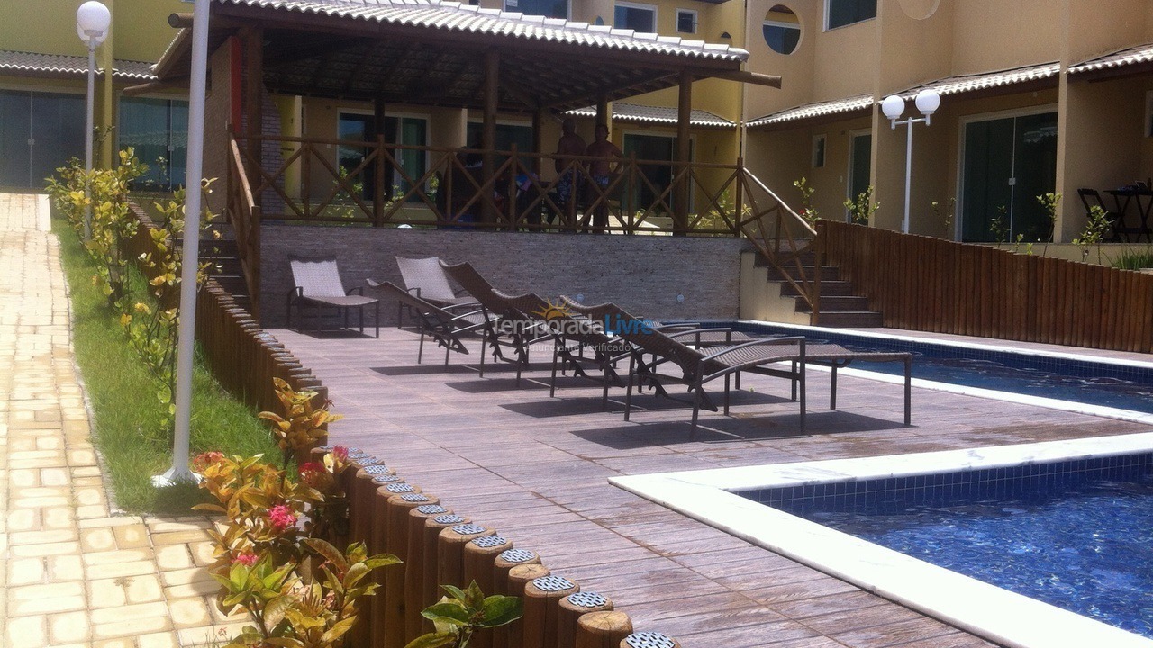 Apartamento para aluguel de temporada em Mata de São João (Imbassaí)