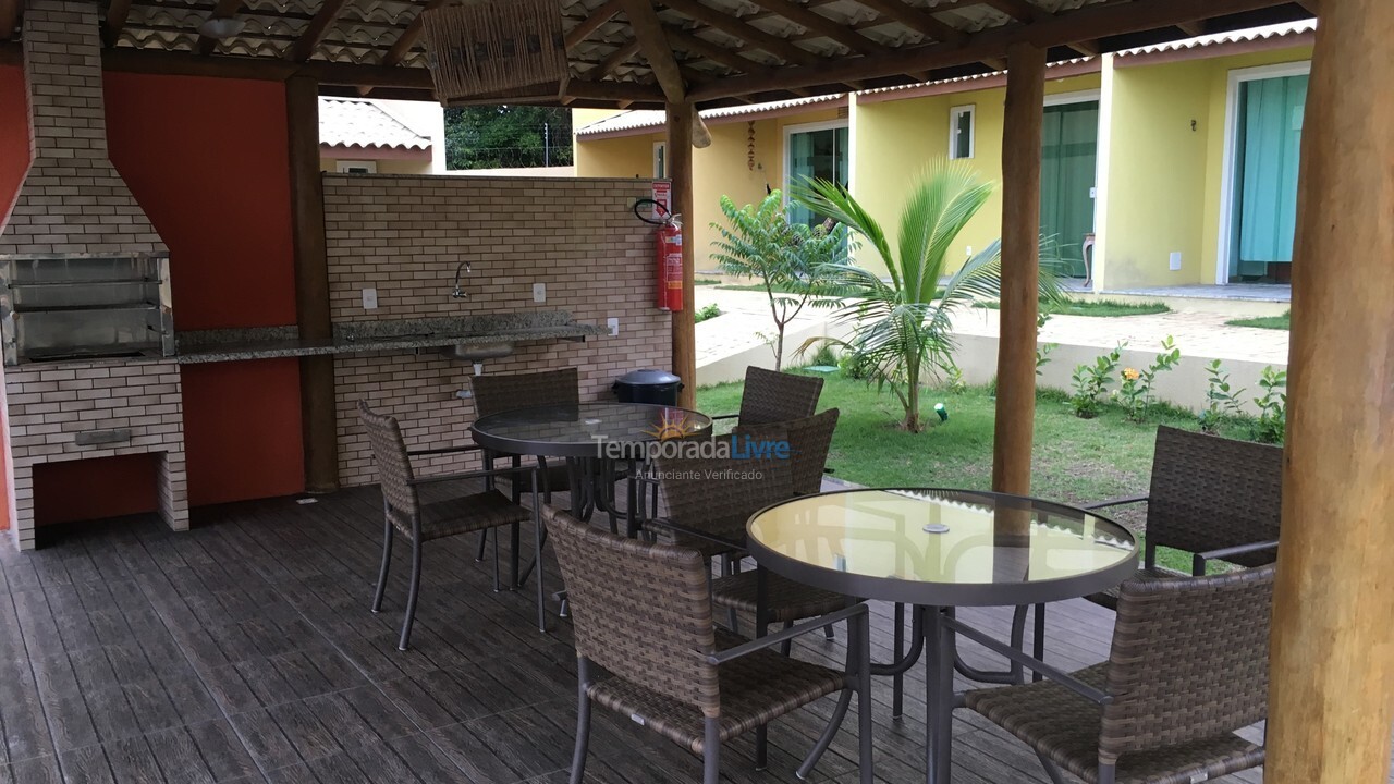 Apartamento para aluguel de temporada em Mata de São João (Imbassaí)