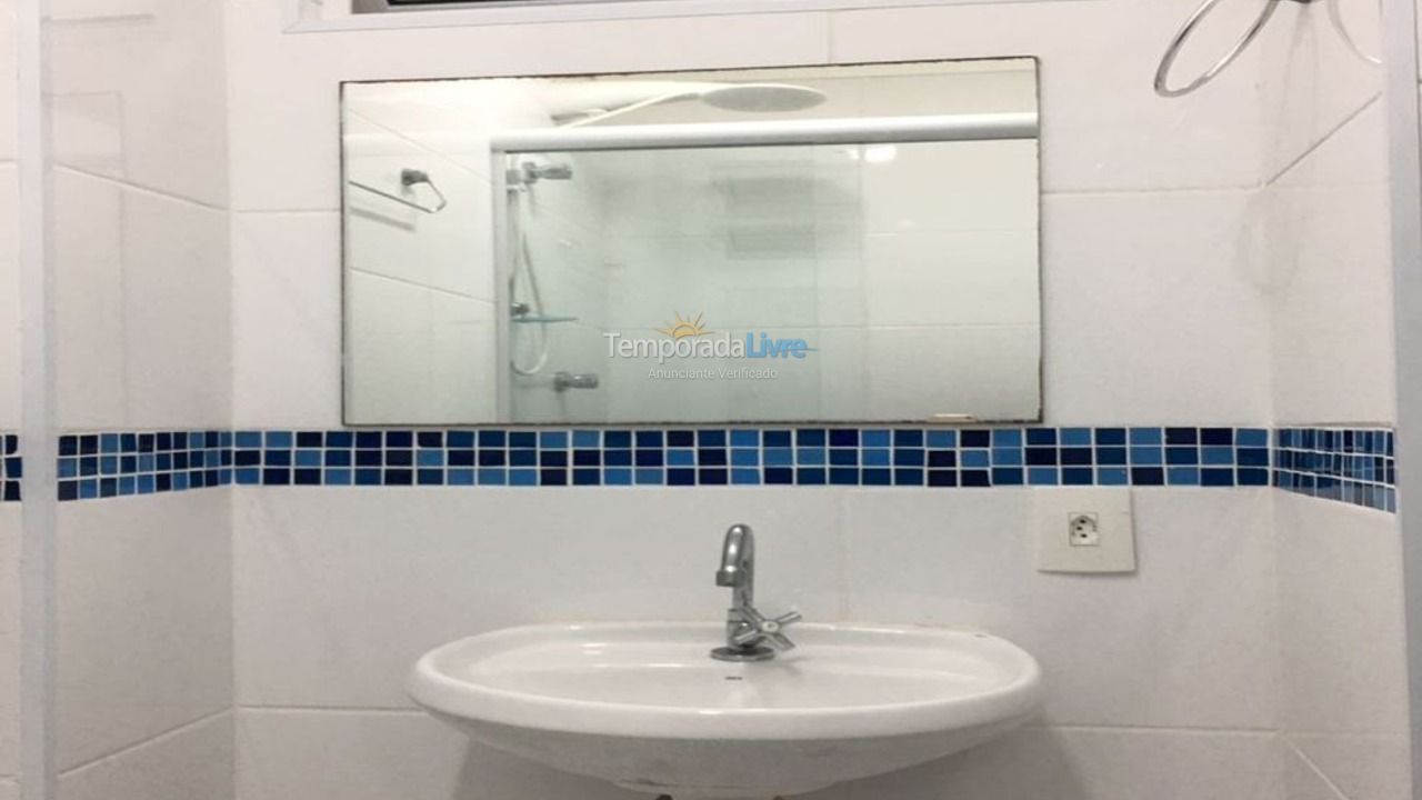 Apartamento para aluguel de temporada em Guarujá (Pitangueiras)