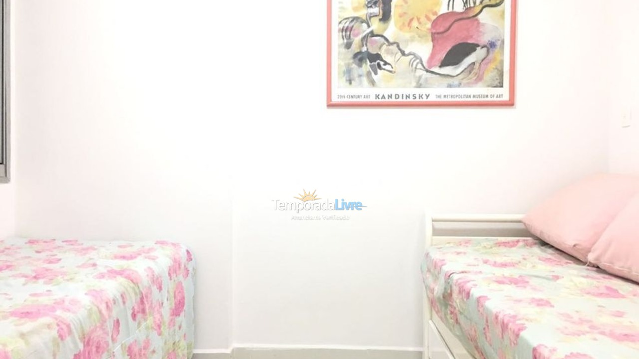 Apartamento para aluguel de temporada em Guarujá (Pitangueiras)