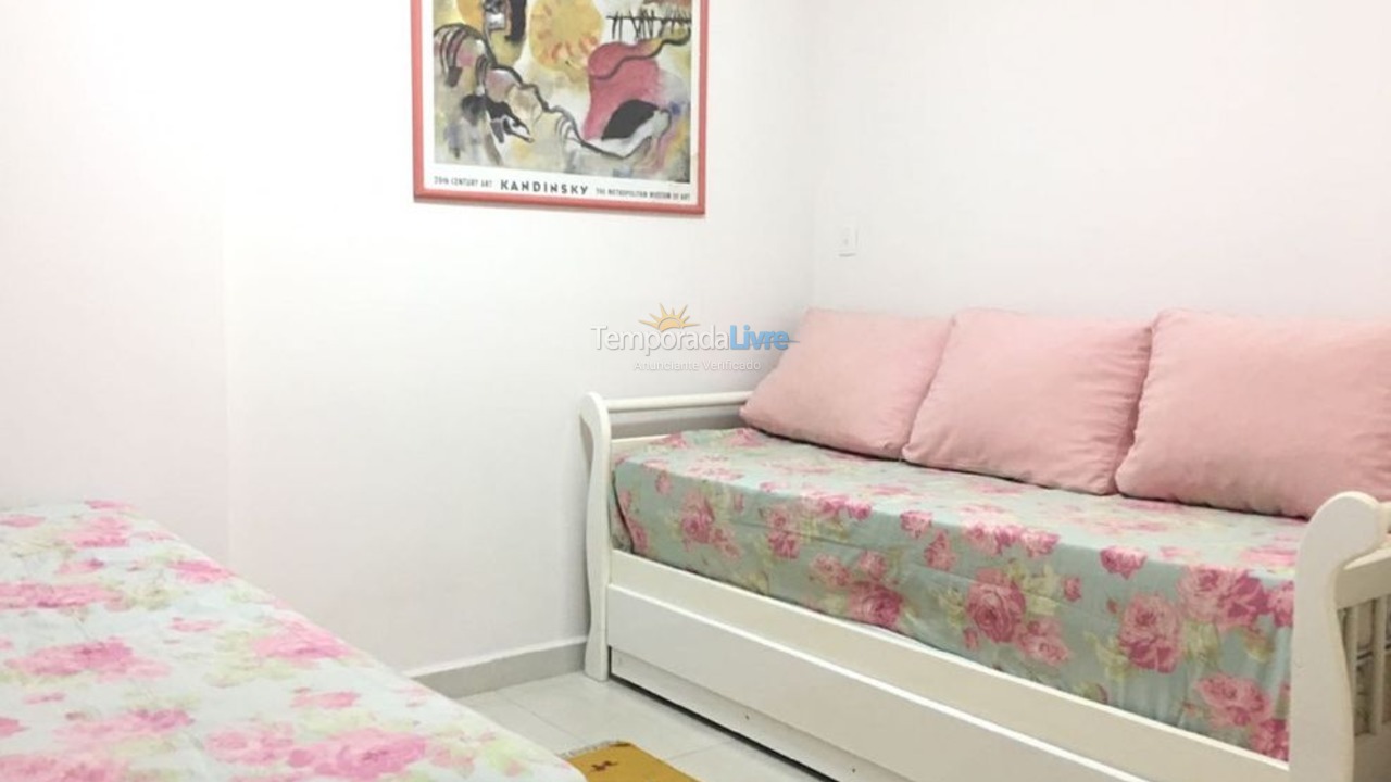 Apartamento para aluguel de temporada em Guarujá (Pitangueiras)