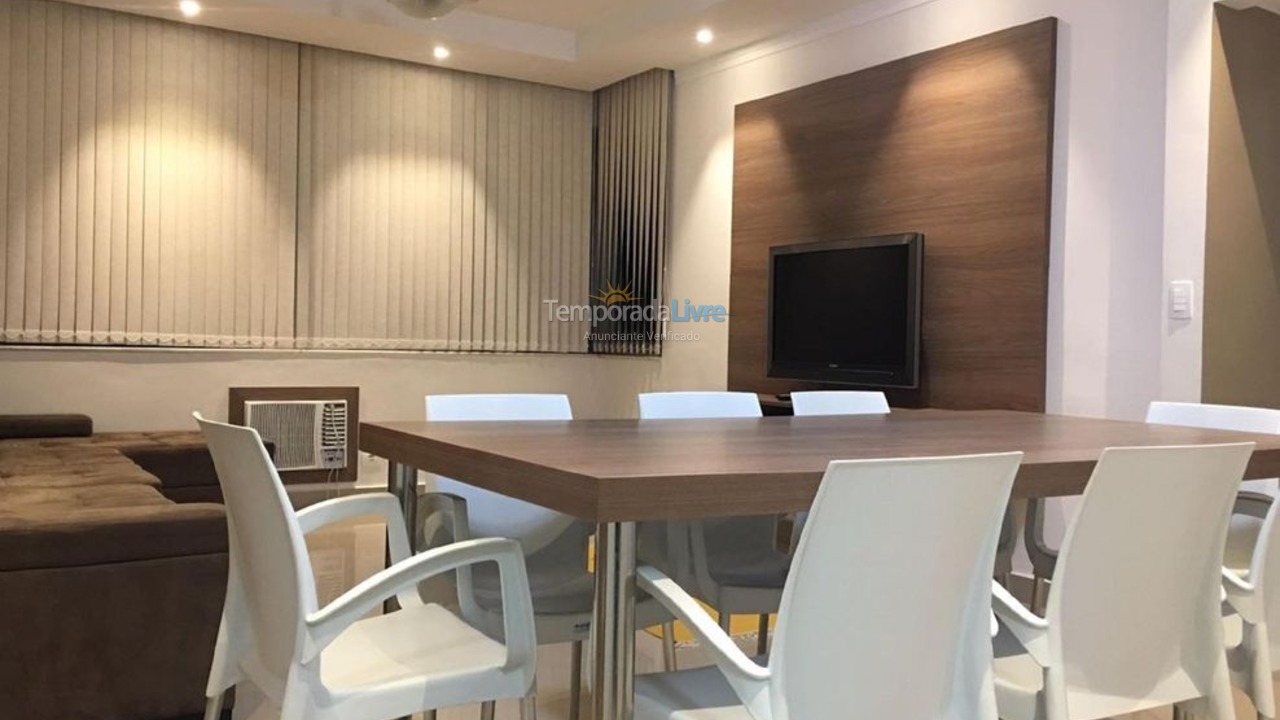 Apartamento para aluguel de temporada em Guarujá (Pitangueiras)