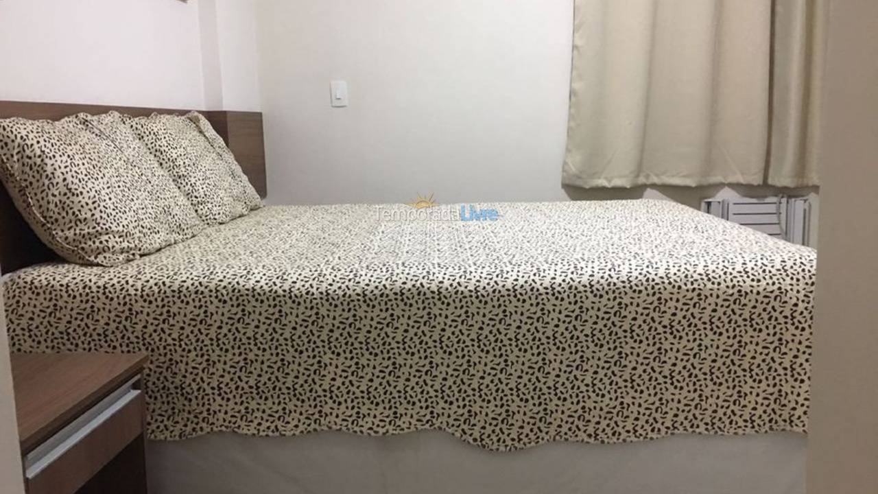 Apartamento para aluguel de temporada em Guarujá (Pitangueiras)