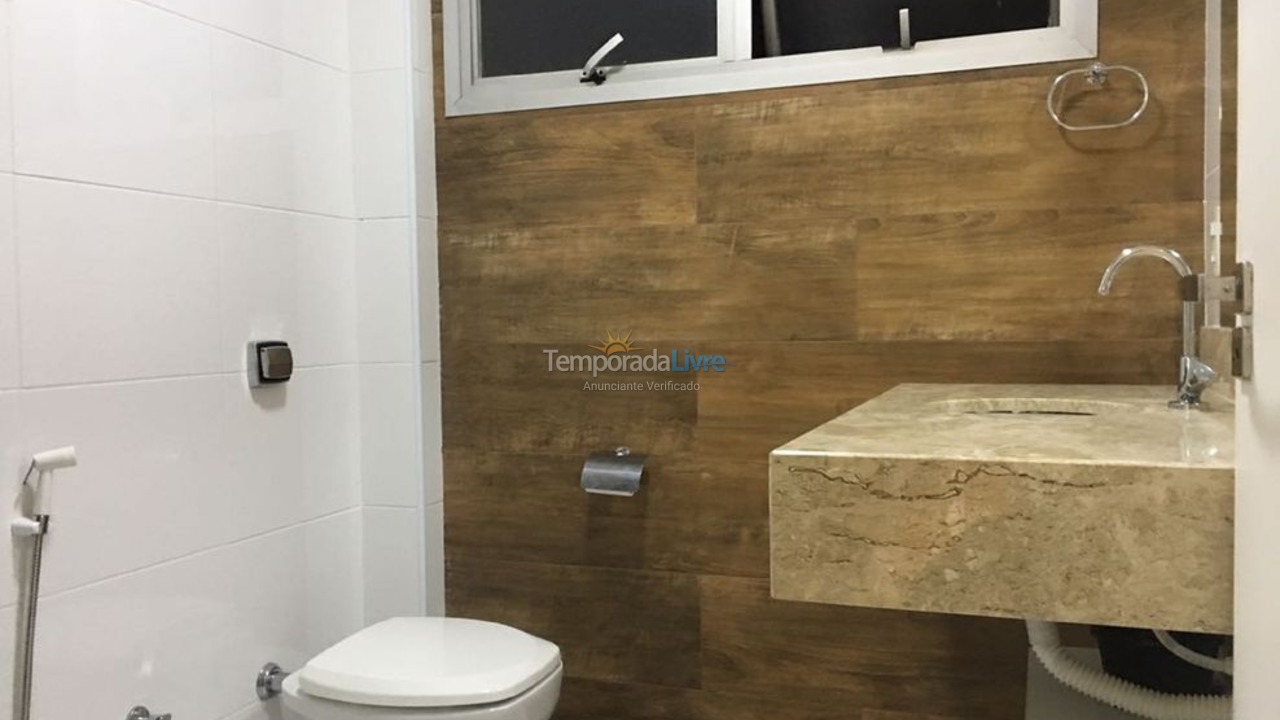 Apartamento para aluguel de temporada em Guarujá (Pitangueiras)