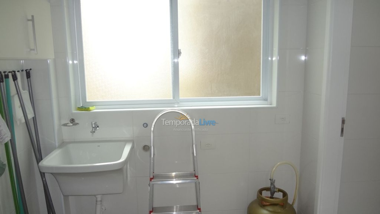 Apartamento para aluguel de temporada em Guarujá (Pitangueiras)