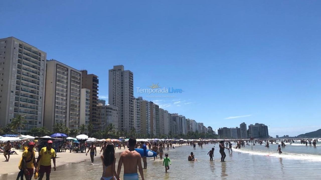 Apartamento para aluguel de temporada em Guarujá (Pitangueiras)