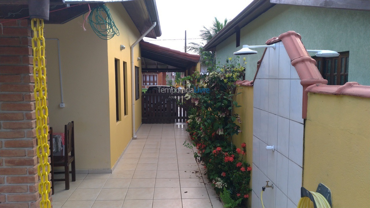 House for vacation rental in Bertioga (Condominio Morada da Praia)