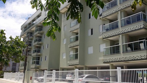 EXCELENTE APARTAMENTO (PRAIA GRANDE)