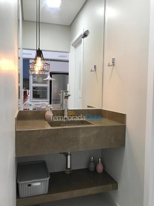 Casa para aluguel de temporada em São Francisco do Sul (Prainha)