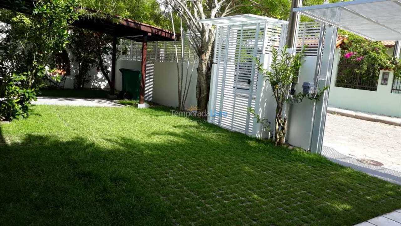 Casa para aluguel de temporada em Florianopolis (Praia dos Ingleses)