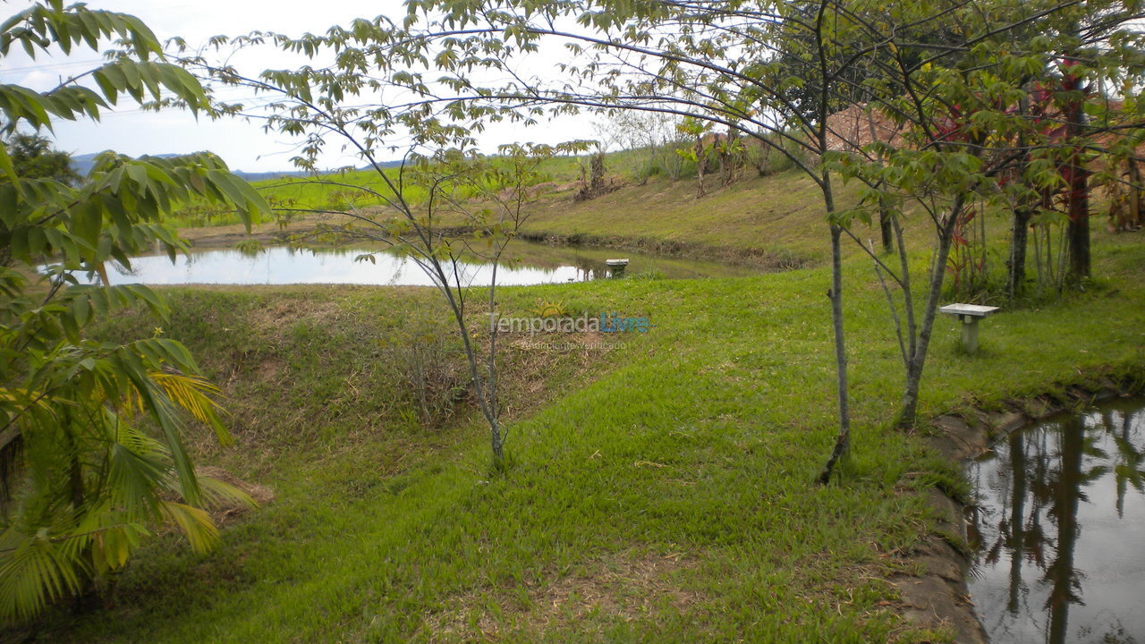 Granja para alquiler de vacaciones em Corumbataí (Joemilso)