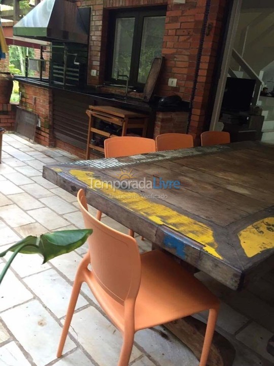 Casa para aluguel de temporada em São Sebastião (Juquehy)