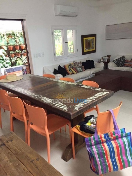 Casa para aluguel de temporada em São Sebastião (Juquehy)