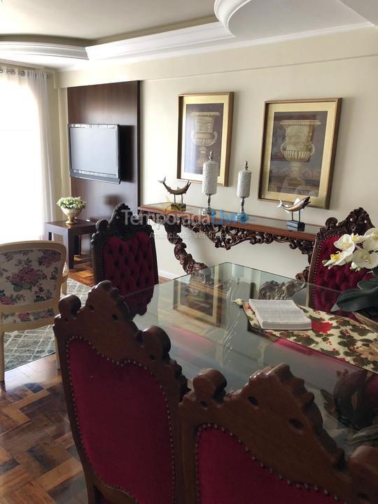 Apartamento para aluguel de temporada em Balneário Camboriú (Praia Central)