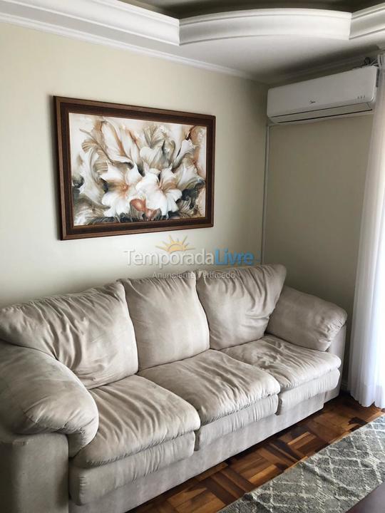 Apartamento para aluguel de temporada em Balneário Camboriú (Praia Central)