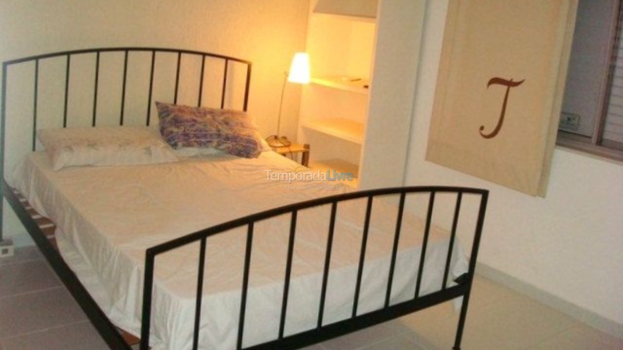Apartamento para aluguel de temporada em Guarujá (Pitangueiras)
