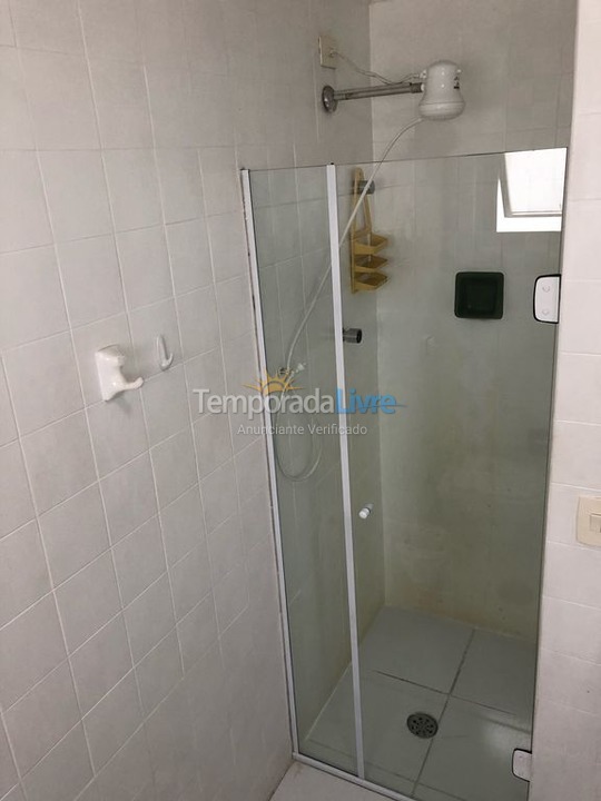 Apartamento para aluguel de temporada em Guarujá (Pitangueiras)