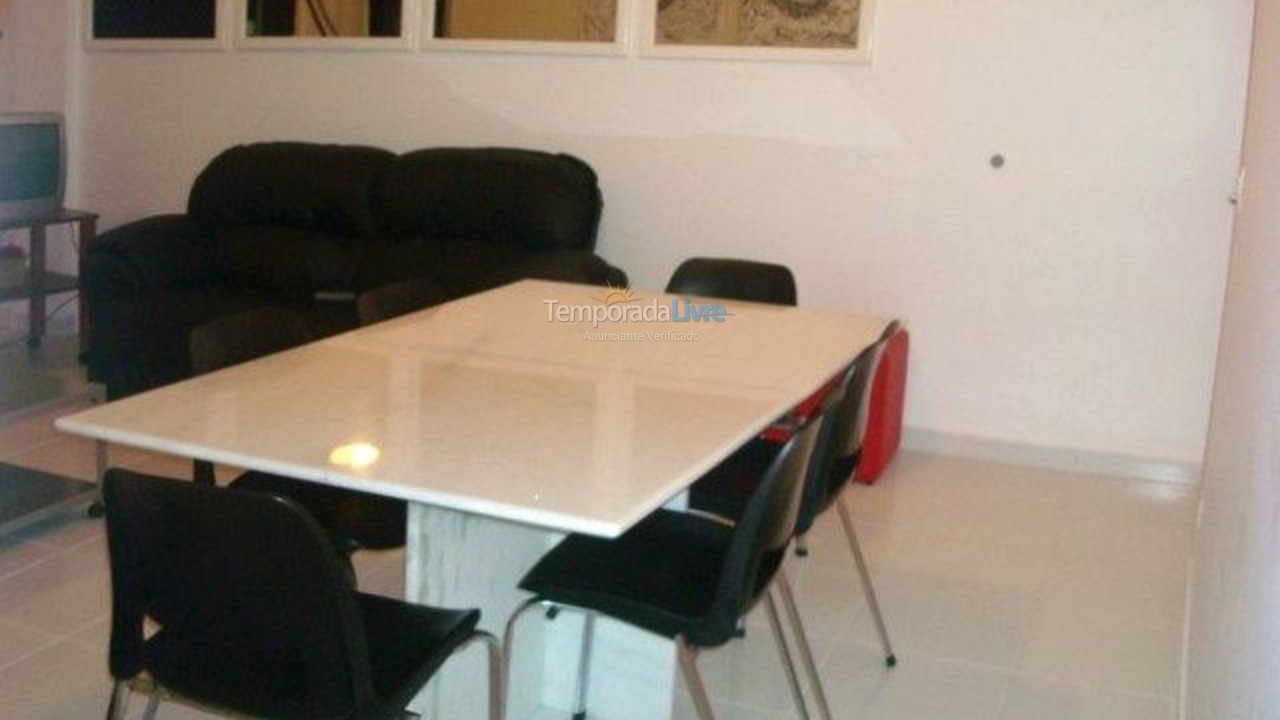 Apartamento para aluguel de temporada em Guarujá (Pitangueiras)