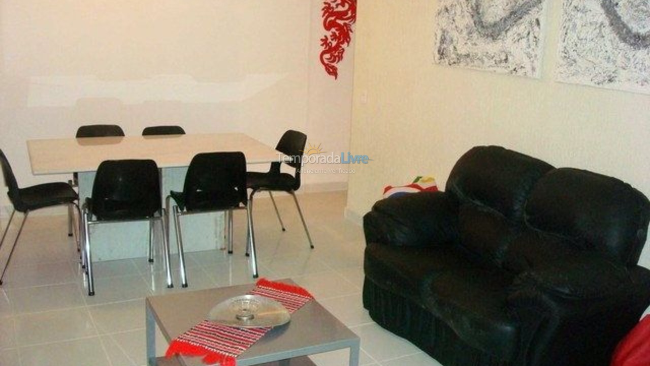 Apartamento para aluguel de temporada em Guarujá (Pitangueiras)