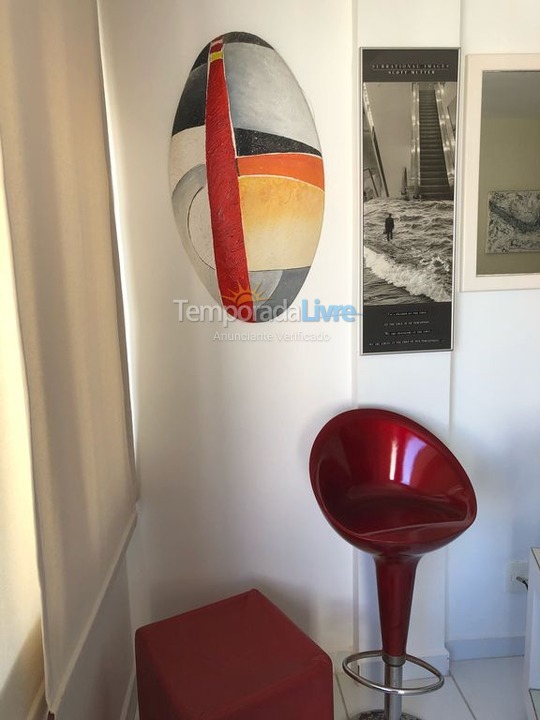 Apartamento para aluguel de temporada em Guarujá (Pitangueiras)