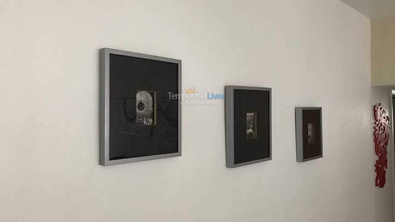 Apartamento para aluguel de temporada em Guarujá (Pitangueiras)