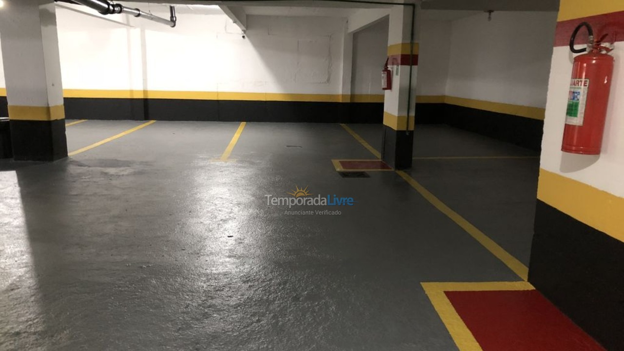 Apartamento para aluguel de temporada em Guarujá (Pitangueiras)