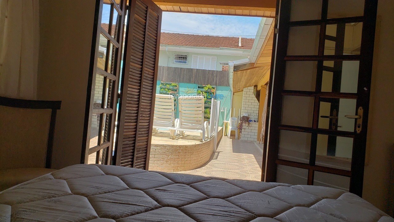Casa para alquiler de vacaciones em Guaratuba (Praia Central)