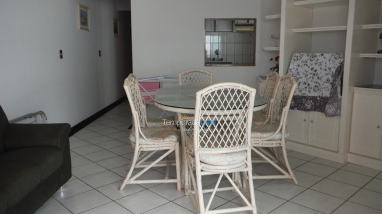 Apartamento para aluguel de temporada em Itapema (Meia Praia)