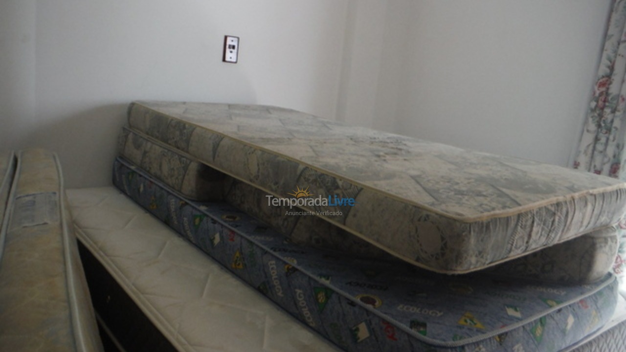 Apartamento para aluguel de temporada em Itapema (Meia Praia)