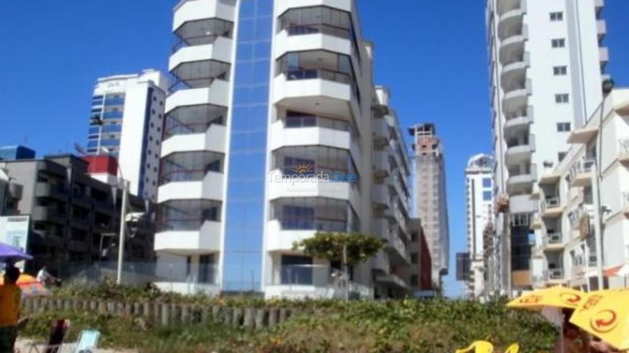 Apartamento para aluguel de temporada em Itapema (Meia Praia)