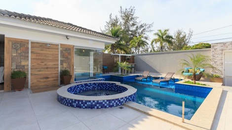 MANSÃO MODERNA NA PRAIA DA BARRA DA TIJUCA