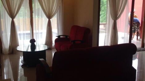 Casa super lujo 4 suites y piscina en la mejor ubicación de Arraial