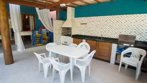 Casa super lujo 4 suites y piscina en la mejor ubicación de Arraial