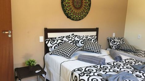 Casas com ar, piscina e área gourmet de frente pra Mucuge 8 Pessoas