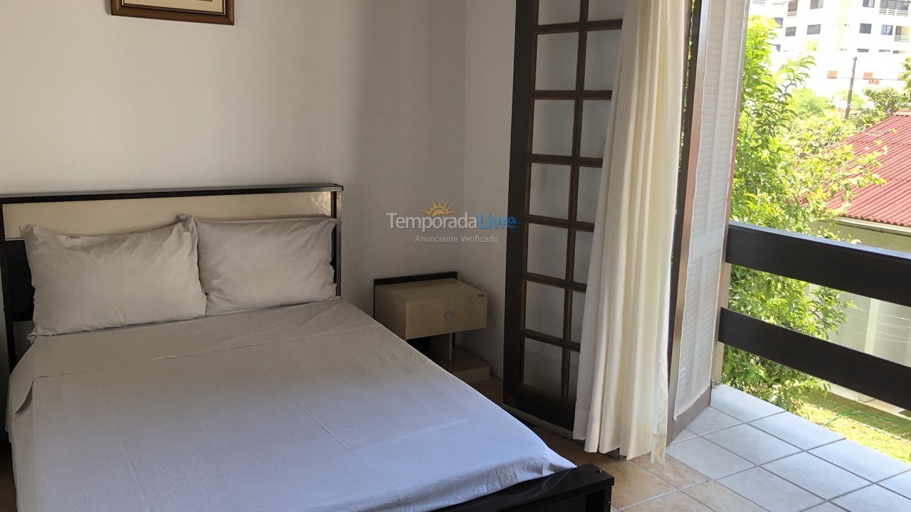 Casa para aluguel de temporada em Florianopolis (Praia dos Ingleses)