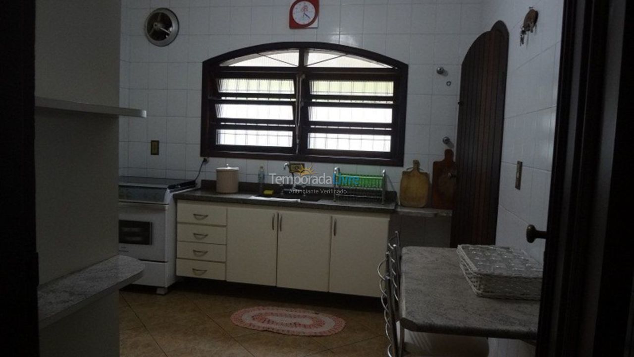 Chácara / sítio para aluguel de temporada em Santa Isabel (Santa Isabel)