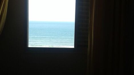 PÉ NA AREIA * 2 Janelas Frente para mar * 5 pessoas ao todo