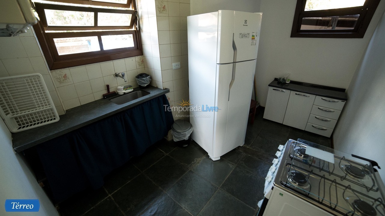 Casa para aluguel de temporada em Ubatuba (Enseada)