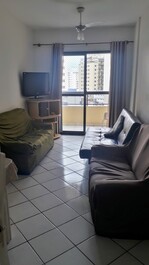 COND. FRENTE AO MAR. 2 DORMS. C/GARAGEM.WIFI.