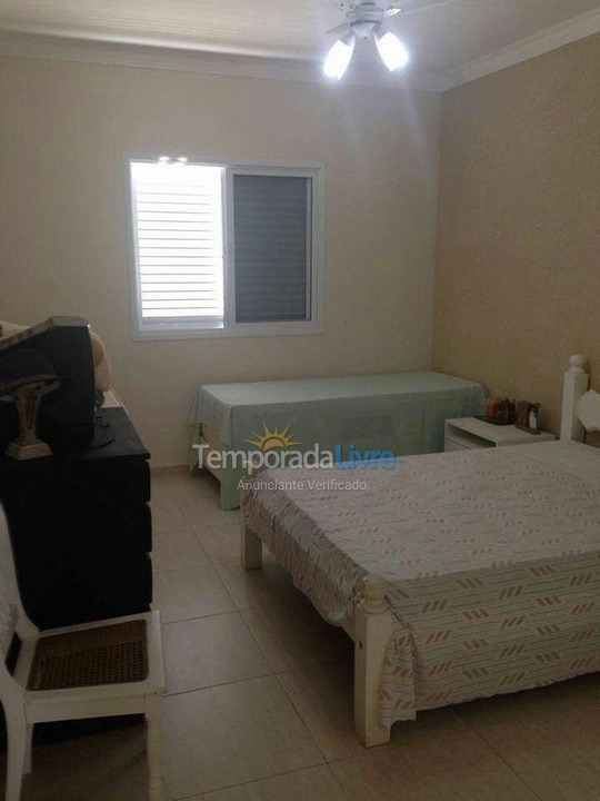 Casa para aluguel de temporada em Praia Grande (Balneário Florida)